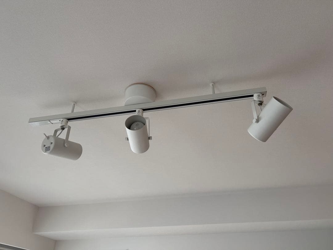 無印良品　ホワイト スポットライト