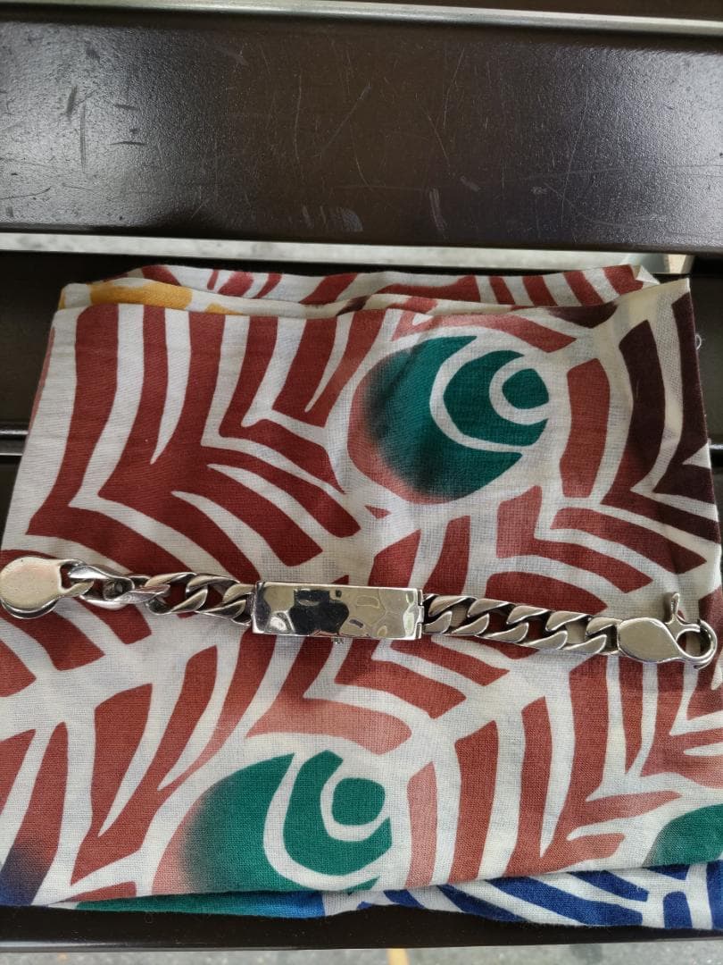 ゴルチエのシルバーブレスレット