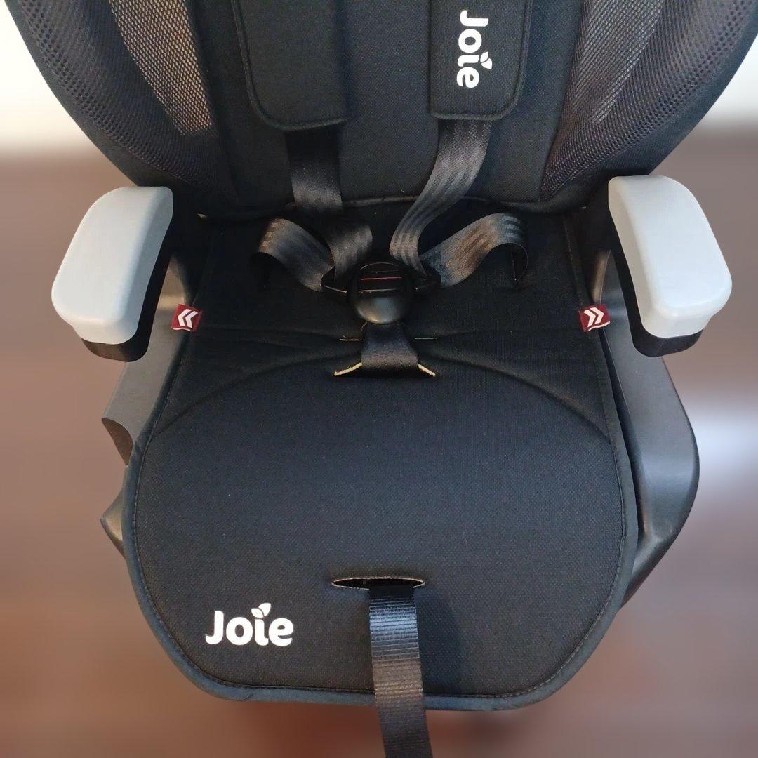 大人気☆　Joie Elevate チャイルドシート ジュニアシート　ブラック