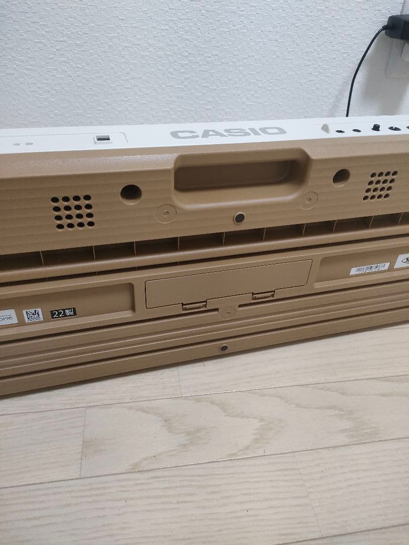 美品　カシオ　電子キーボード　LK-526 61鍵盤　光ナビゲーション