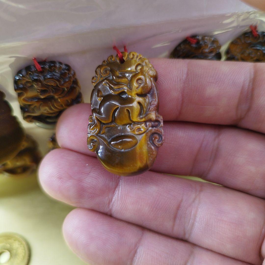 虎目石彫刻十二支ペンダントセット《整理番号:BB050》