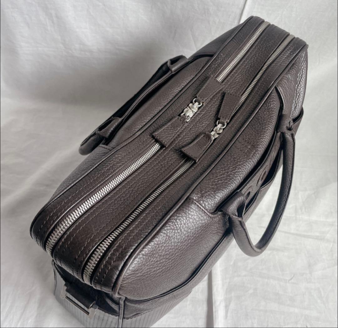 クッションが入っているのでPCも安心‼️ ダンヒル　手提げ　ビジネス