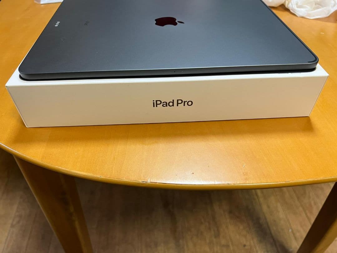 Apple iPad Pro 第5世代 512GB MHNK3J/A スペース…