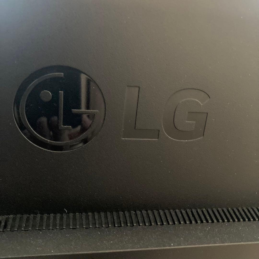 LG 31.5インチ　4Kモニター　32UK550