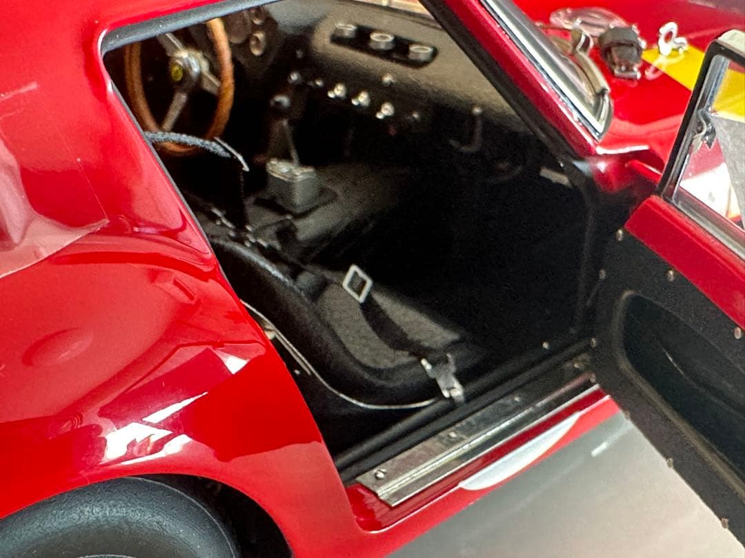 CMC 1/18 フェラーリ 250 GTO #22 ルマン24H 1962