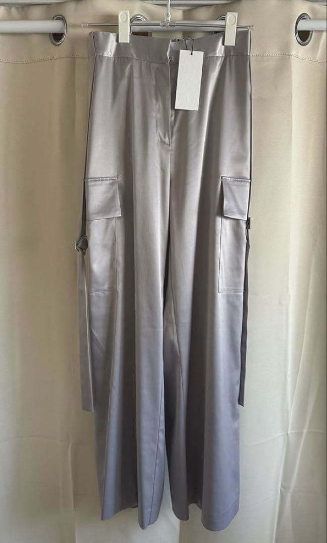 【新品】グラムリップス サイドベルト サテンワイドパンツ