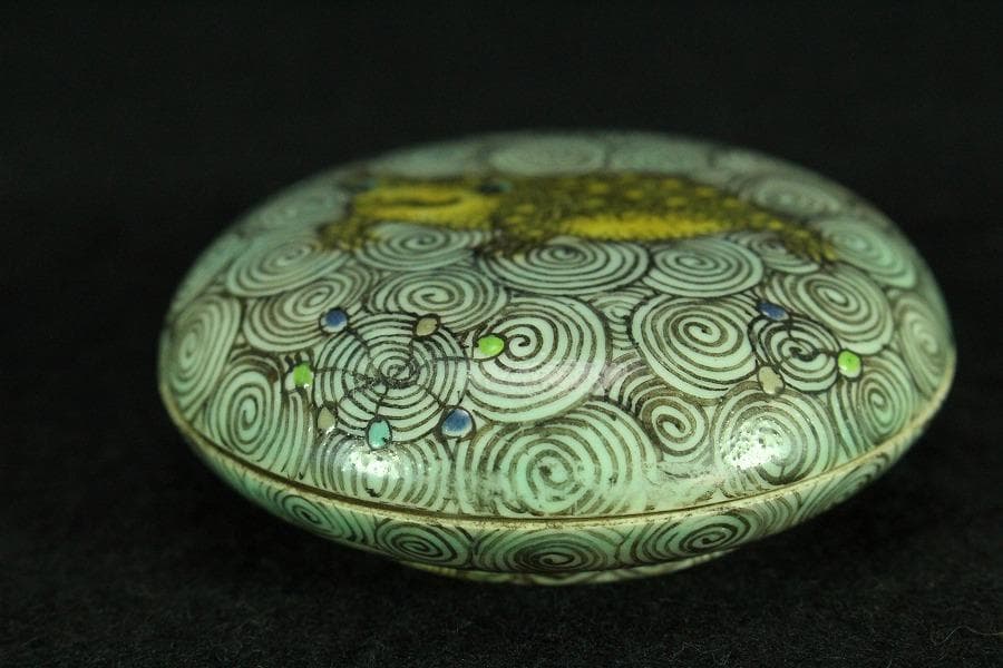 中国美術 色絵 渦蛙紋 香合 古美術 唐物(K-YC536)