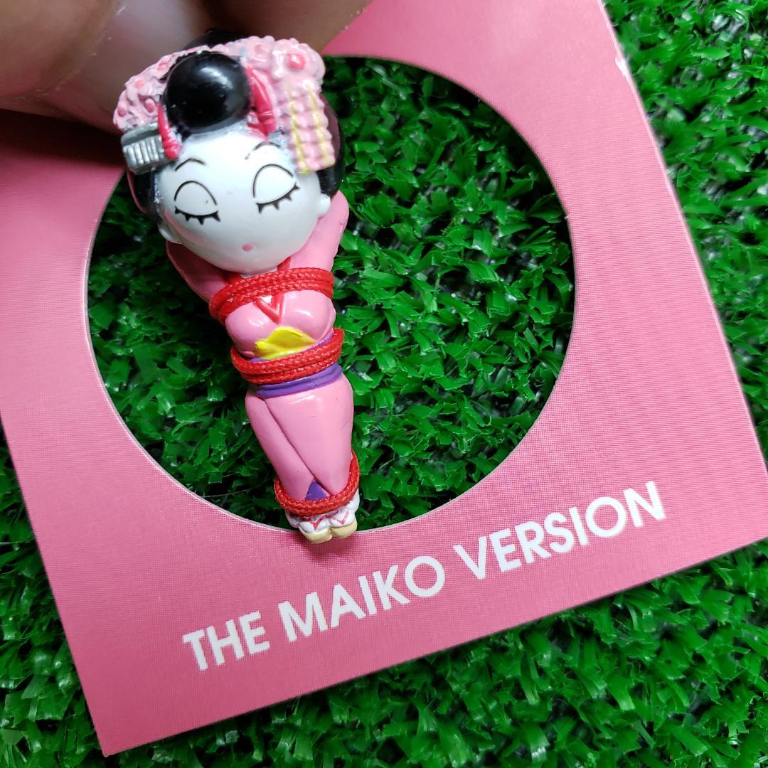 【超レア】お縛りガールズ 携帯ストラップ 看護婦/舞妓/婦警