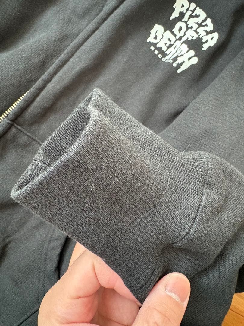 PIZZA OF DEATH ブラック　フルジップパーカー