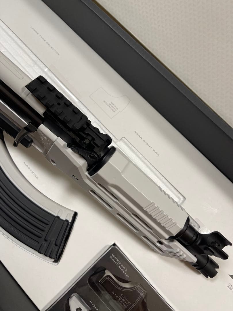 【美品】東京マルイ　次世代電動ガン AK ホワイトストーム