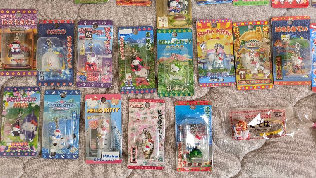 ご当地キティちゃんチャーム　74個まとめ売り