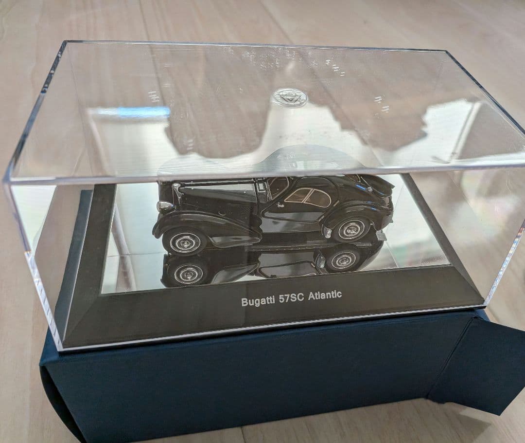 Bugatti 57SC Atlantic 黒色モデル
