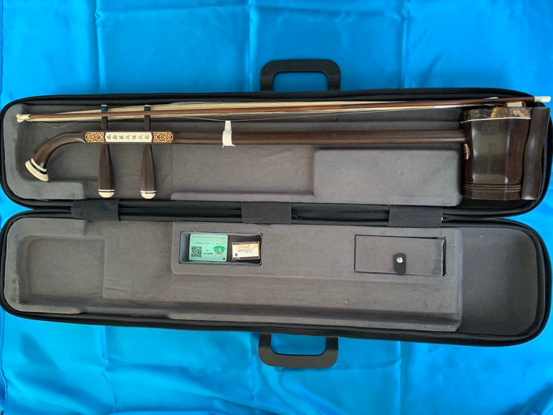 二胡★國際コンクール優勝者★万菊根氏の製作した★老紅木二胡