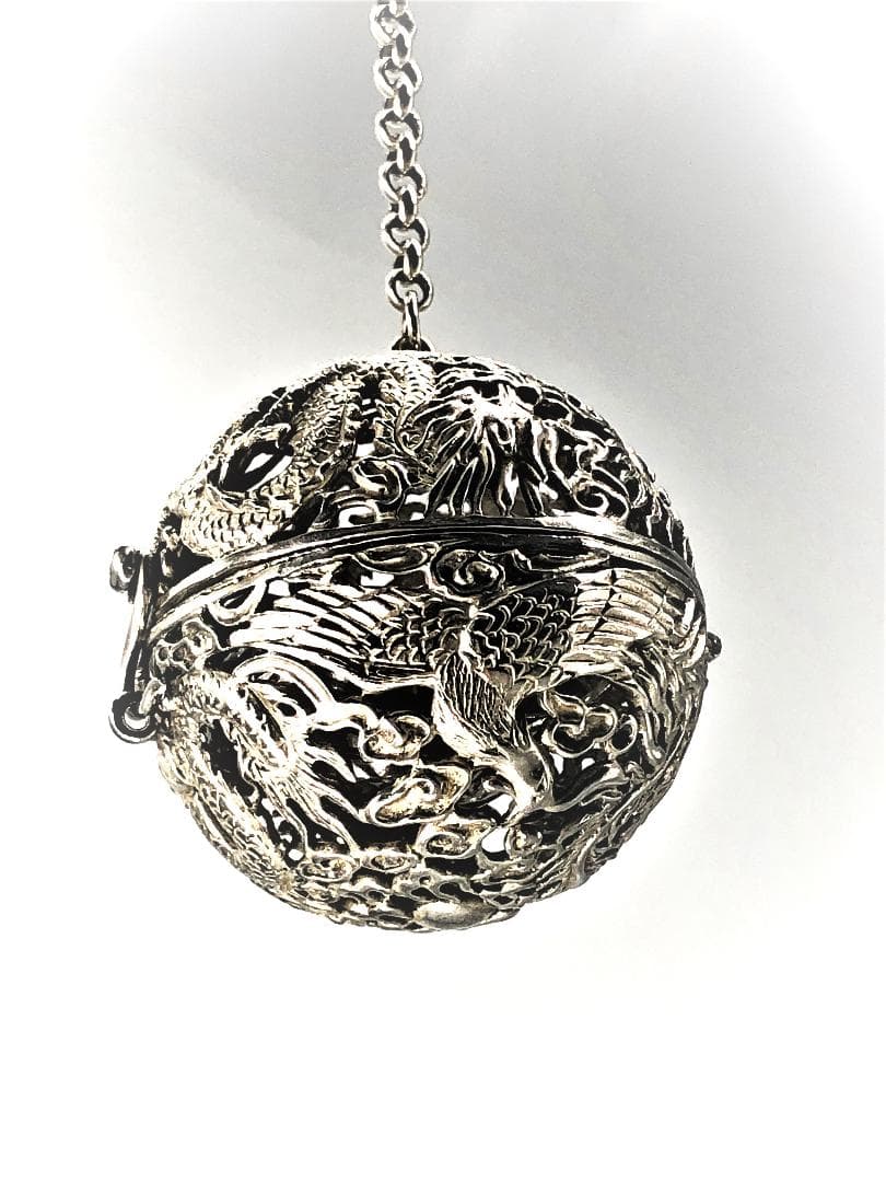 【 本銀彫金薫香球 龍鳳凰透し 】　中華古玩　倣唐代薫香球