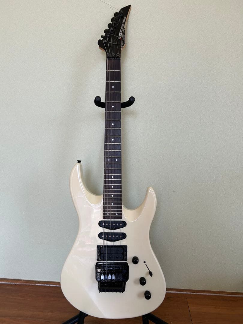 YAMAHA エレキギター ホワイト バスウッド 24フレット