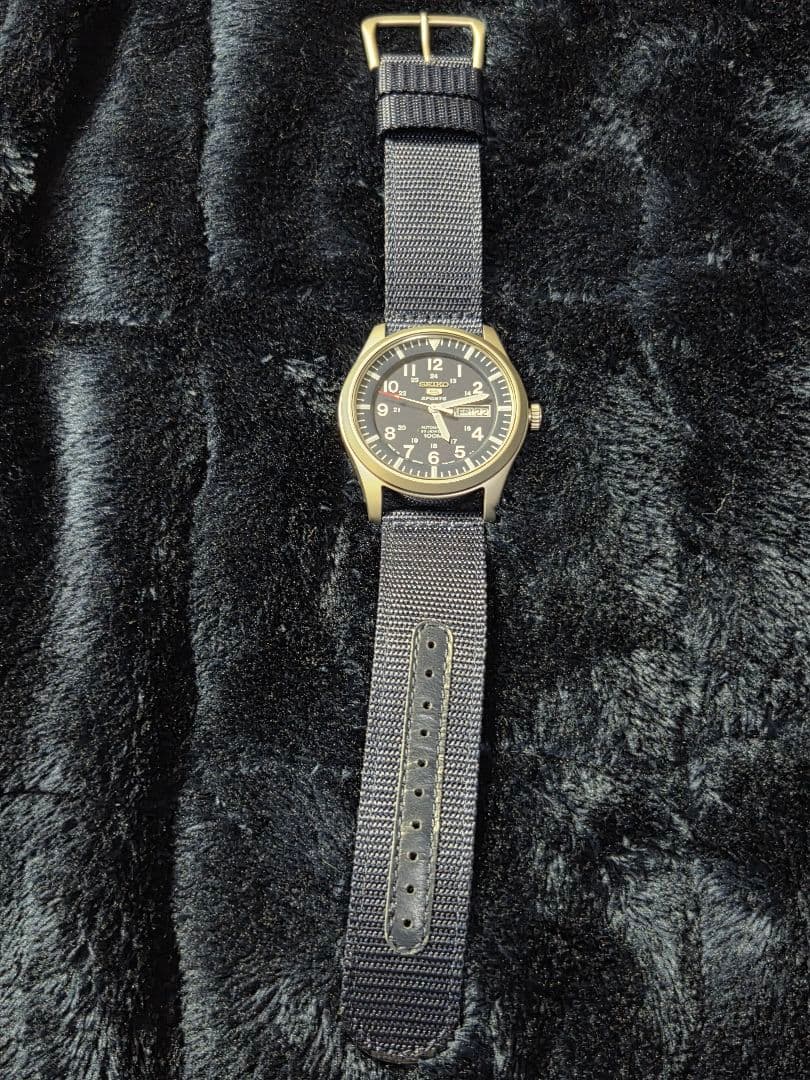 チ*パ様 SEIKO 5 ミリタリー ネイビー 迷彩柄NATOベルト付