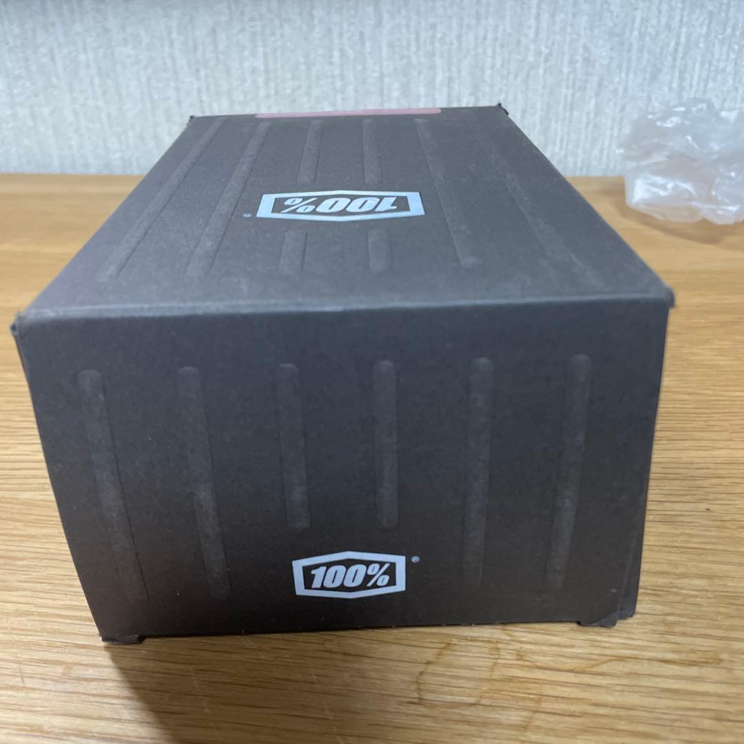 100パーセント　ワンハンドレッド ブラック スモークミラーサングラス