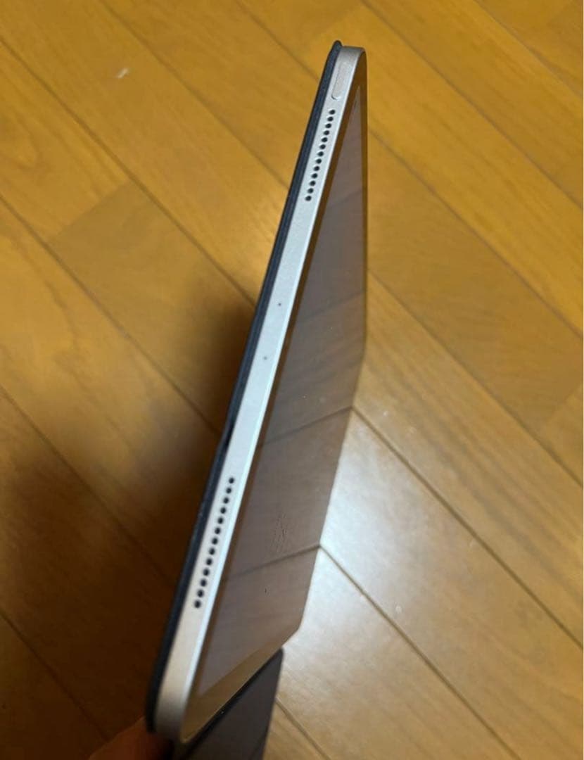 1TB。iPad Pro (11インチ) シルバーキーボード98%バッテリー