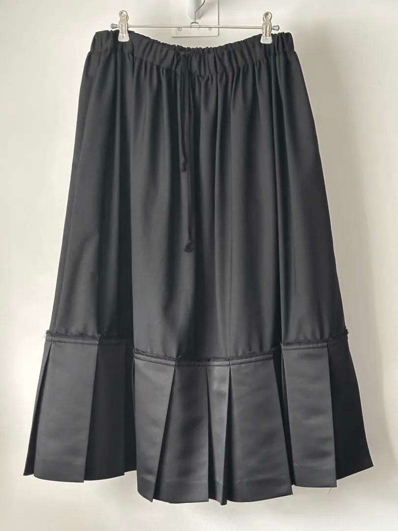 ぐ*ぅ様 ブラックコムデギャルソン プリーツスカート Mサイズ