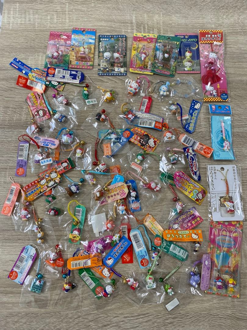 ハ*ー様 ご当地キティ まとめ売り 根付け ストラップチャーム ハローキティ 未