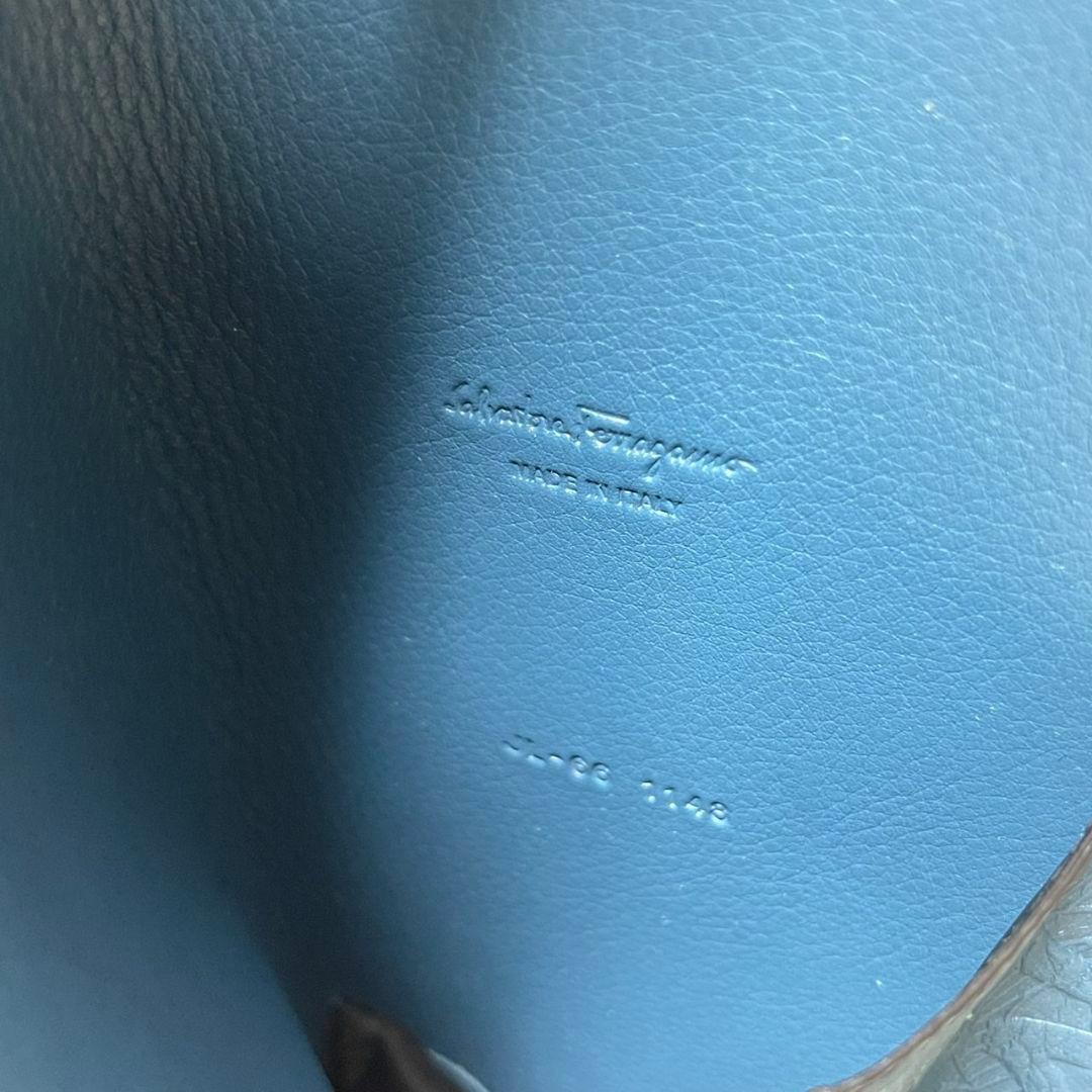 未使用 フェラガモ ガンチーニ ペンケース ポーチ 型押しレザー