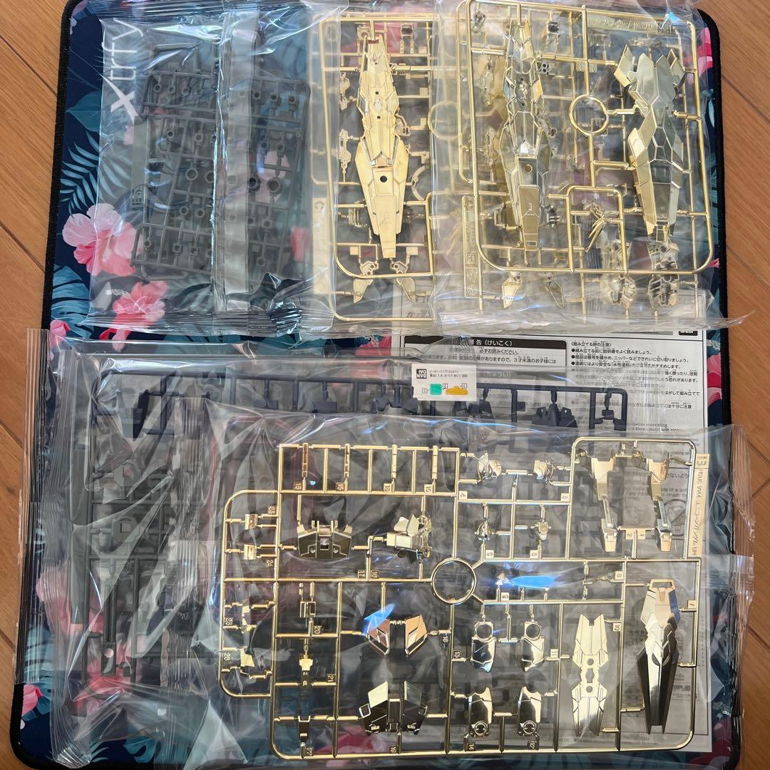 【新品未開封】ユニコーンガンダム3号機フェネクス　ゴールドコーティング