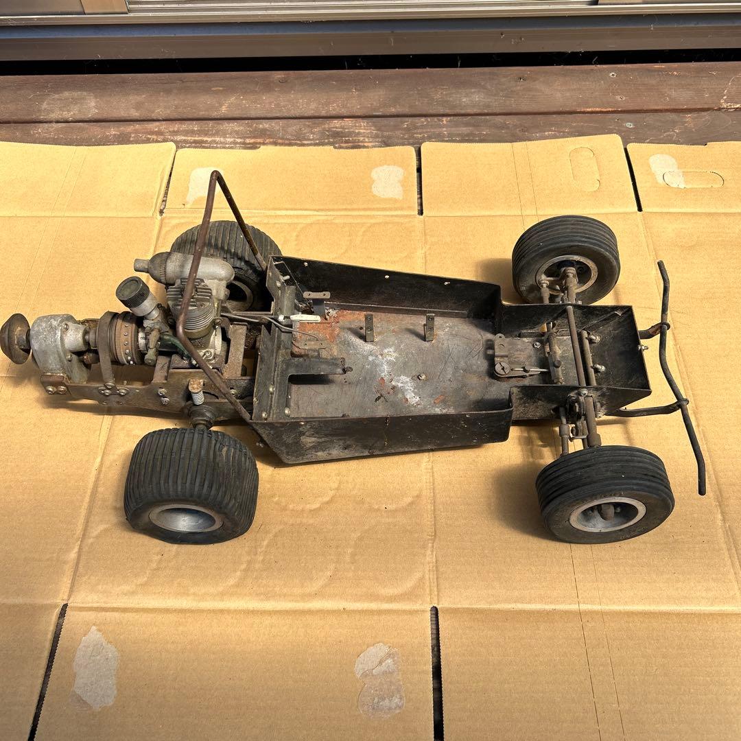 エンジン ラジコンカー