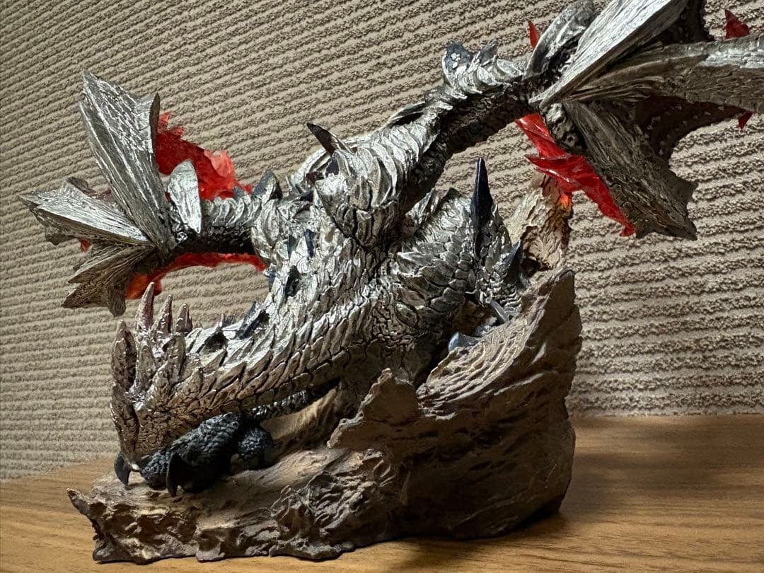 CAPCOM モンスターハンター バルファルク フィギュア　クリエイターズモデル