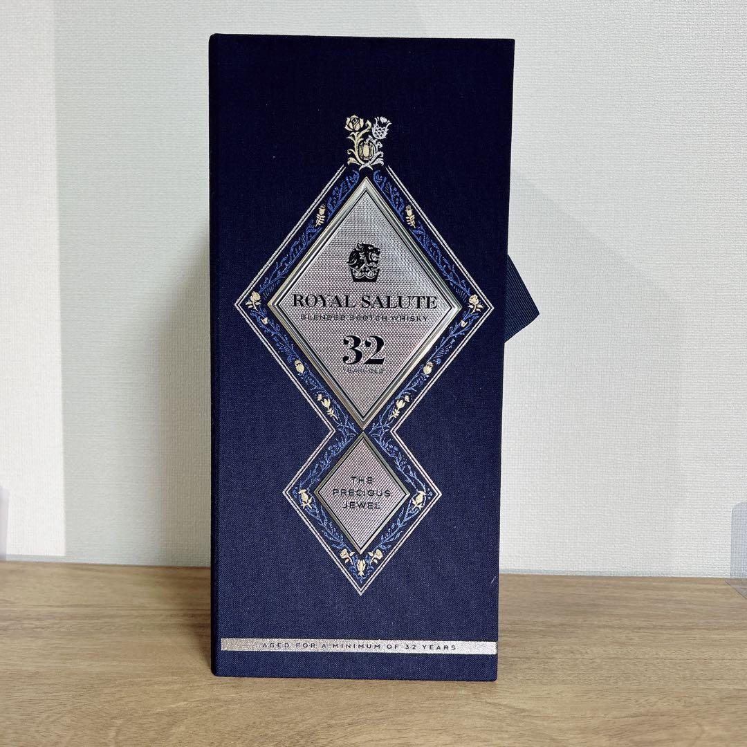 [美品・未開封]ロイヤルサルート32年