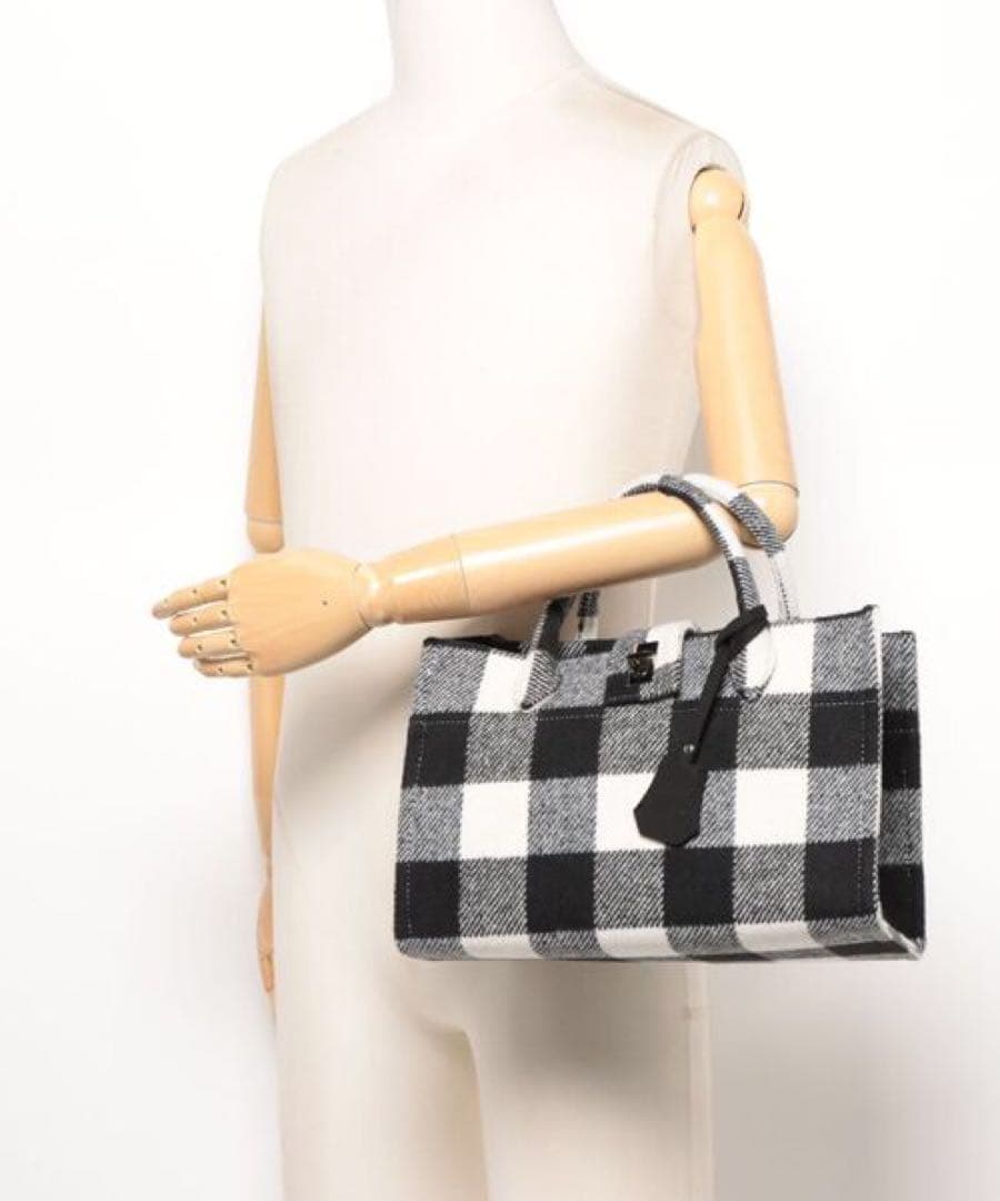 【新品未使用】ツルバイマリコオイカワ　Aimee ブロックチェック　ハンドバッグ