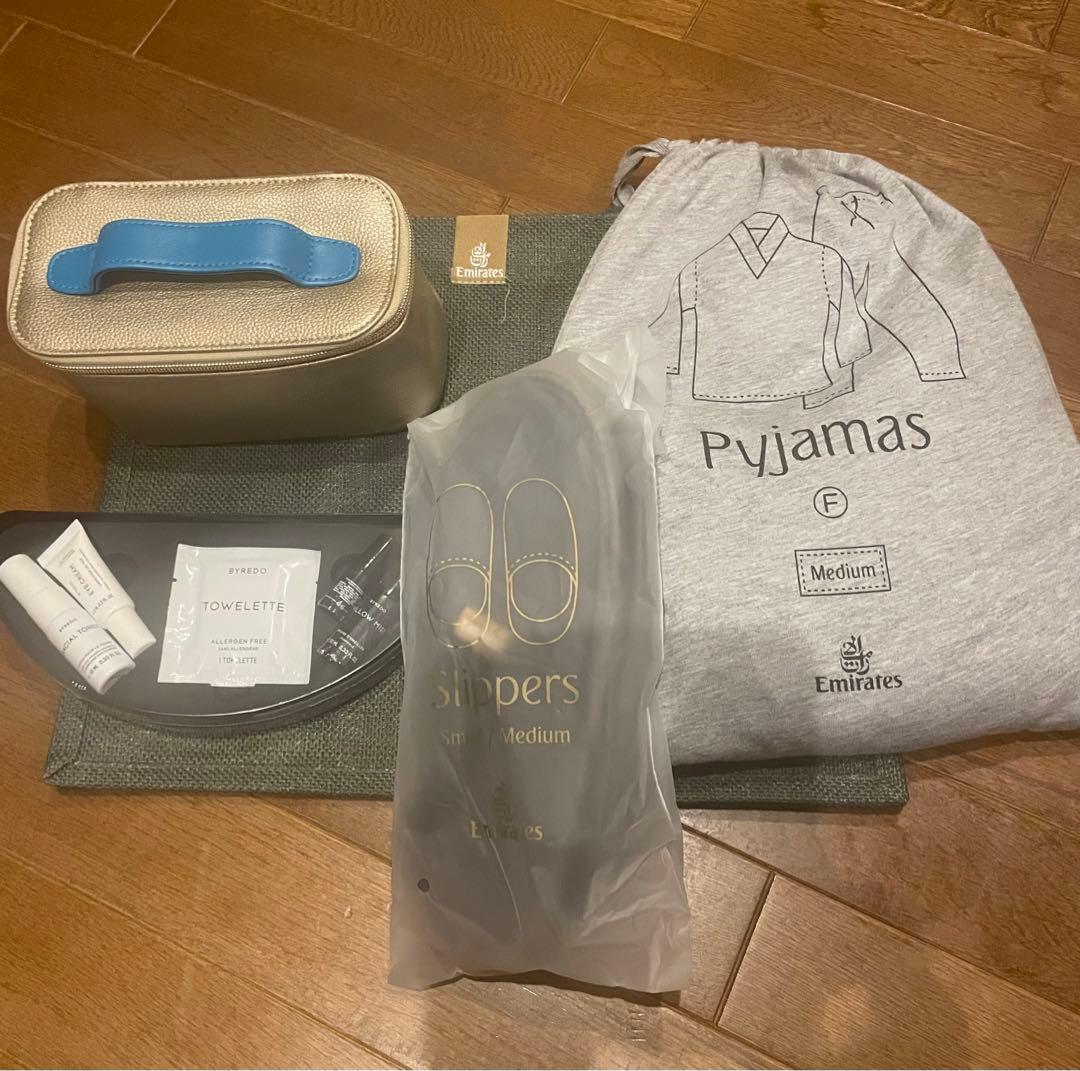 エミレーツ航空ファーストクラスアメニティ