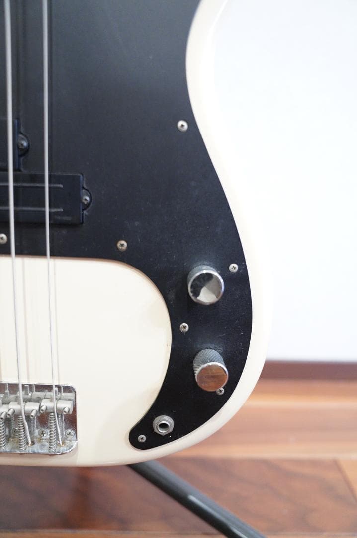 毎日値下げ中　Fender Japan プレシジョンベース Dimarzio