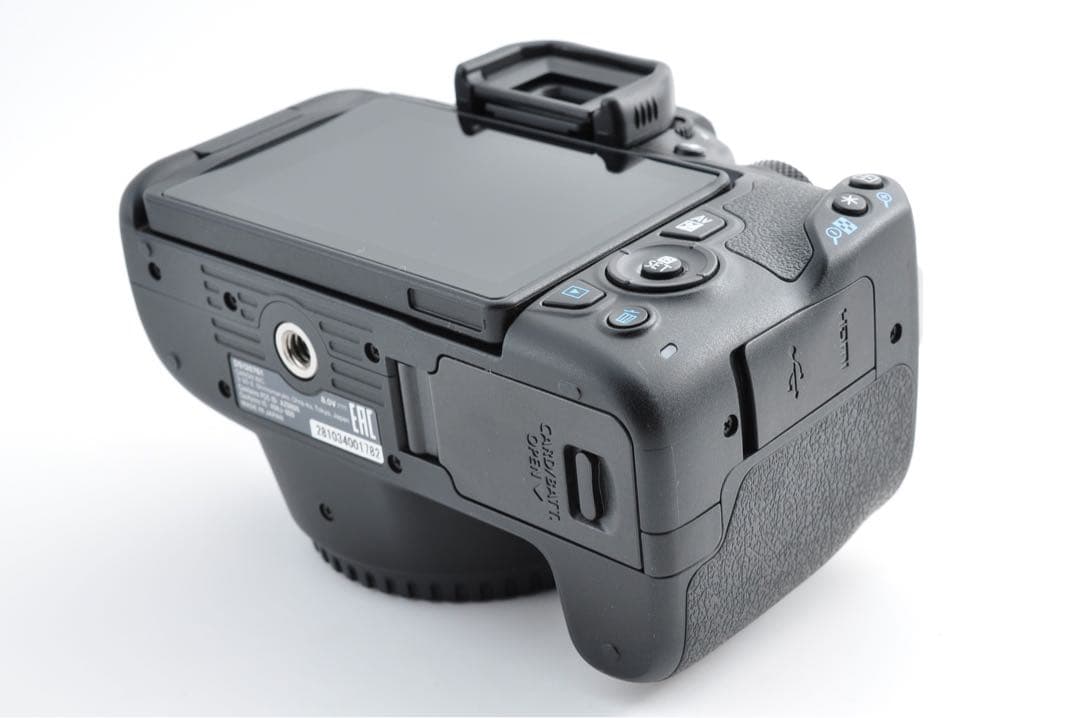 ■ ほぼ新品 ■ Canon EOS Kiss X10 ボディ おまけバック付き