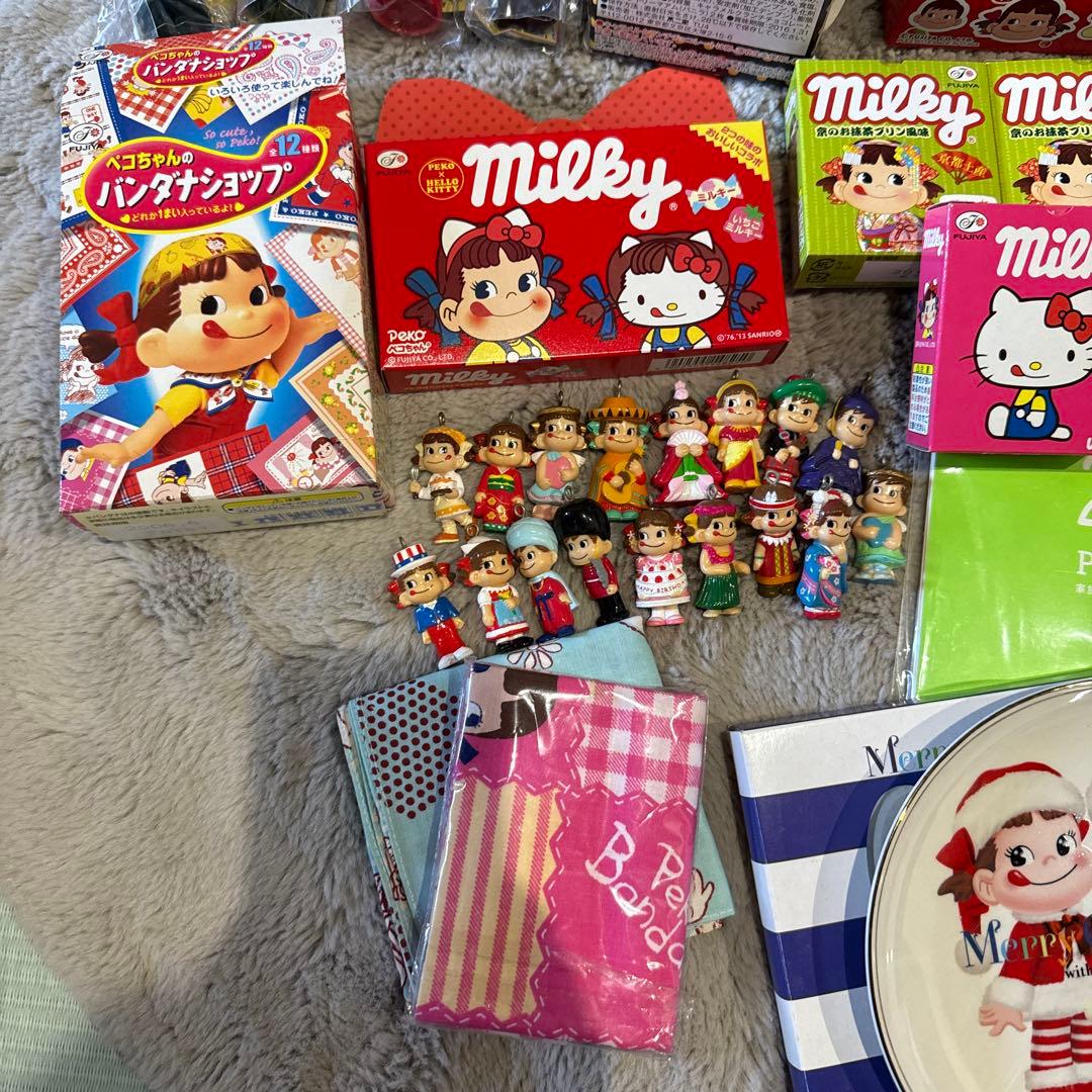 ミルキー　ペコちゃん　キャラクターグッズセット
