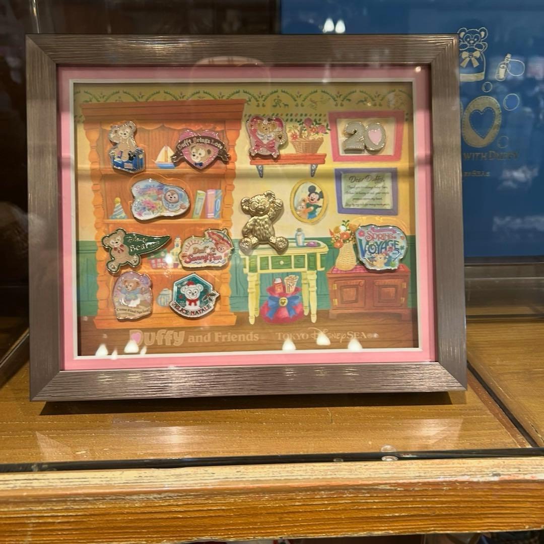 ダッフィー　20周年　ピンバッジセット