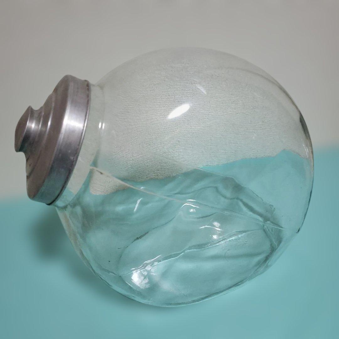 昭和レトロガラス製丸い瓶　 金属製蓋付き