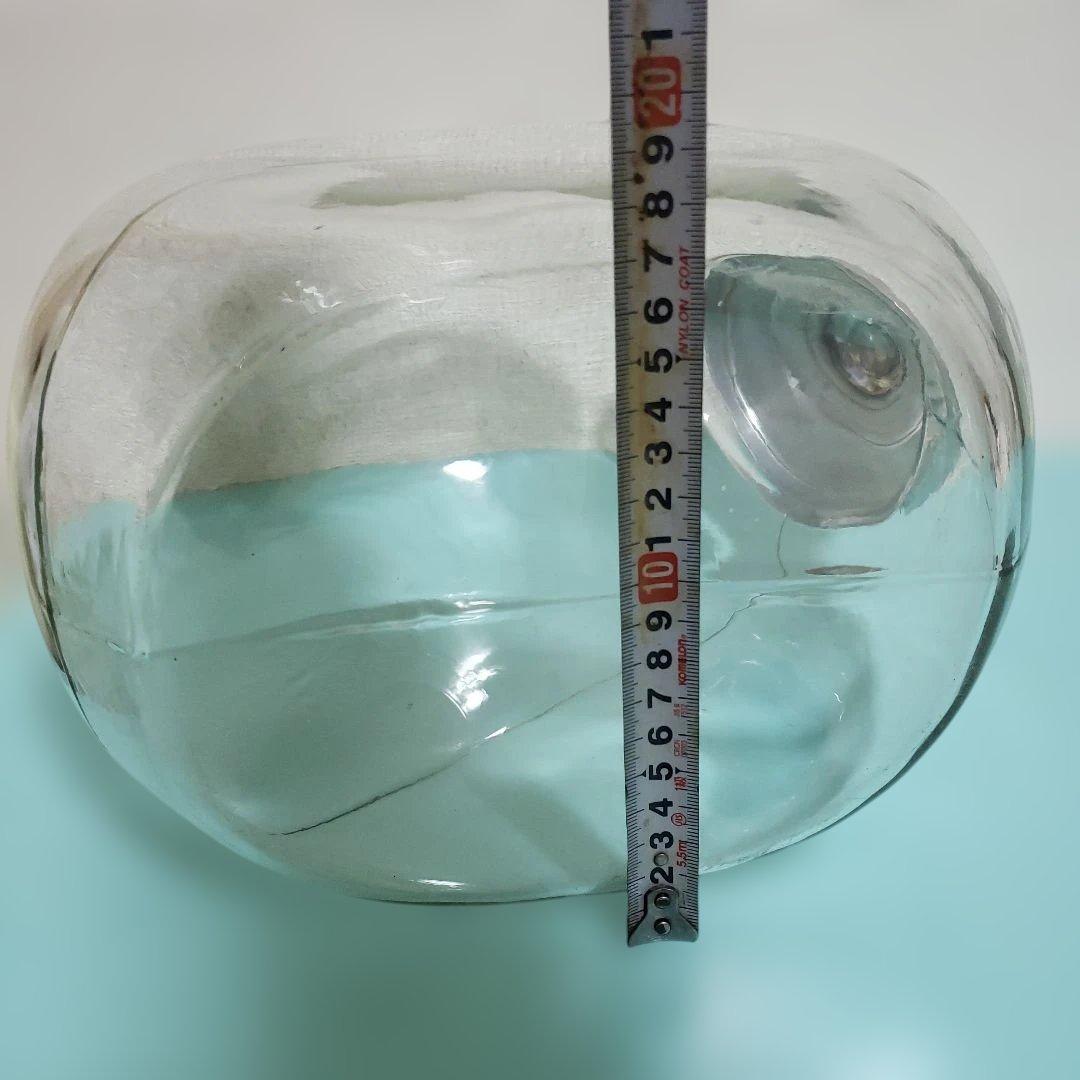 昭和レトロガラス製丸い瓶　 金属製蓋付き