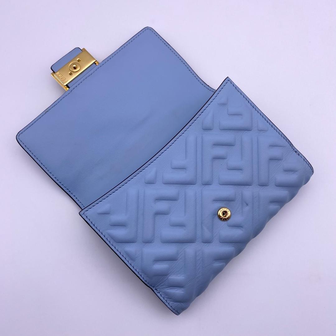 美品 FENDI フェンディ ズッカ バケットウォレット エンボイスレザー