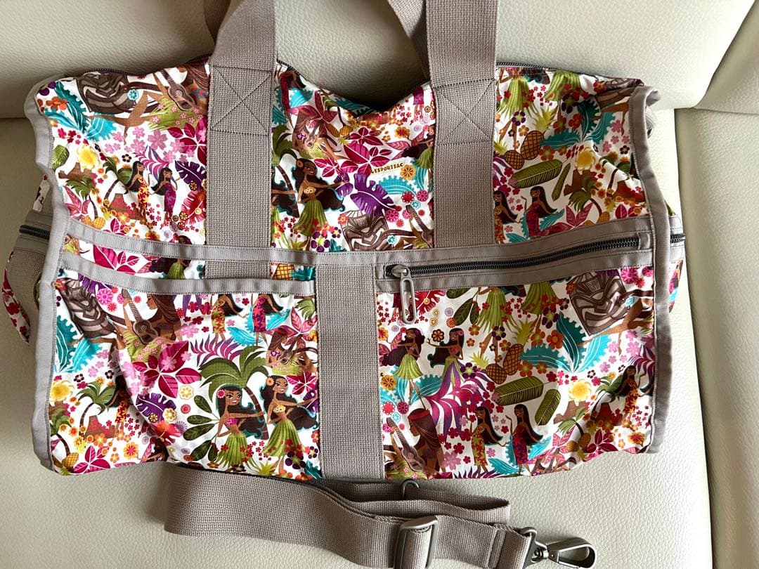 【新品未使用】レスポ　ハワイ限定フラガール　ラージウィークエンダー　ポーチ付き❣️