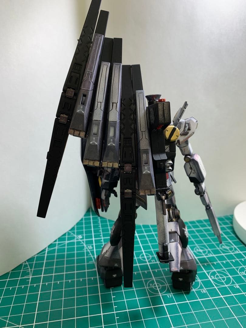 HG1/144 RX-93 νガンダム　全塗装・ディテールアップ仕上げ