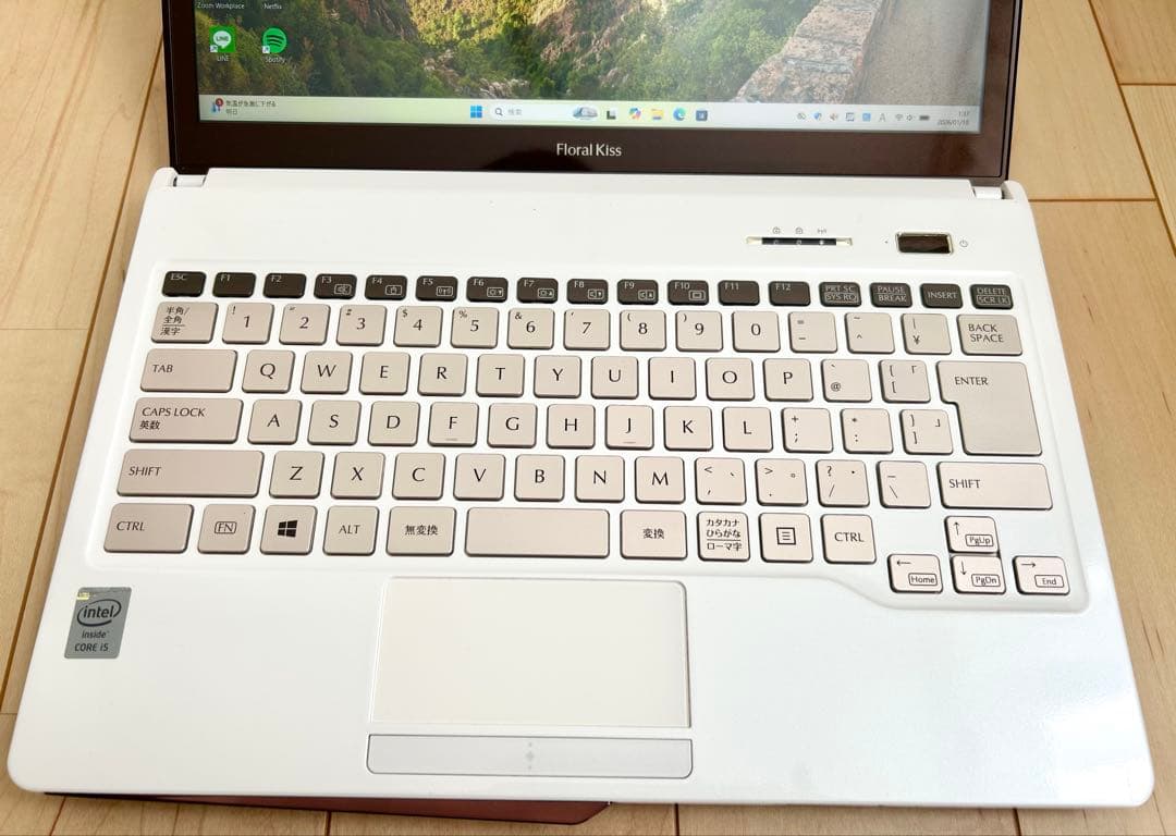 希少 富士通 Corei5 8GB SSD 500GB Office2024