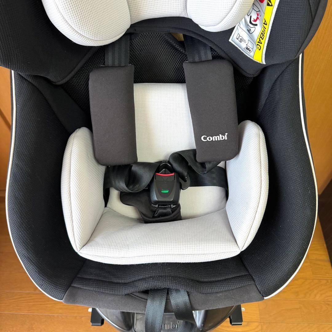 【美品】Combi クルムーヴスマートisofixエッグクッションNeo