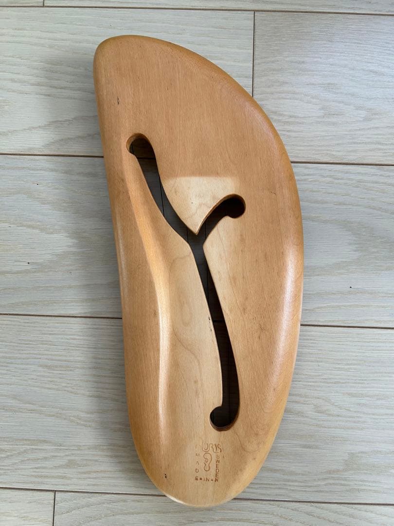 アウリスリィラ（ペンタトーン式七弦楽器）　スウェーデン製