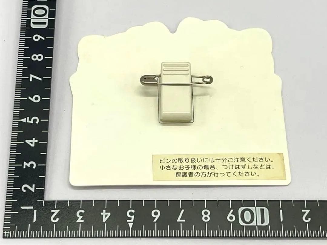 ハローキティ 誕生日 ハッピーバースデー サンリオピューロランド ピンバッジ