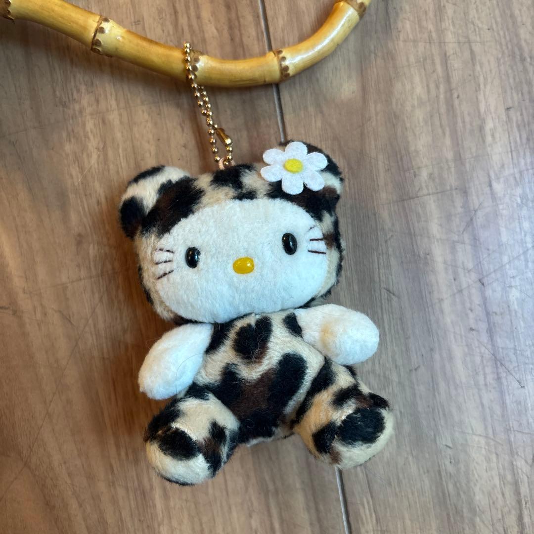 d*9様 サンリオ　ハローキティ　ヒョウ柄バッグ・ポーチ・ぬいぐるみセット