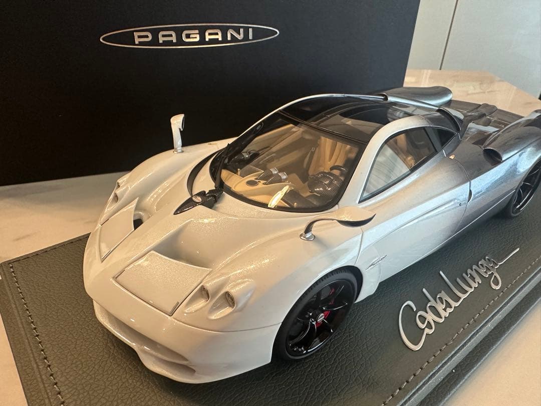 新発売 BBR 1/18 パガーニ ウアイラ Codalunga ミニカー