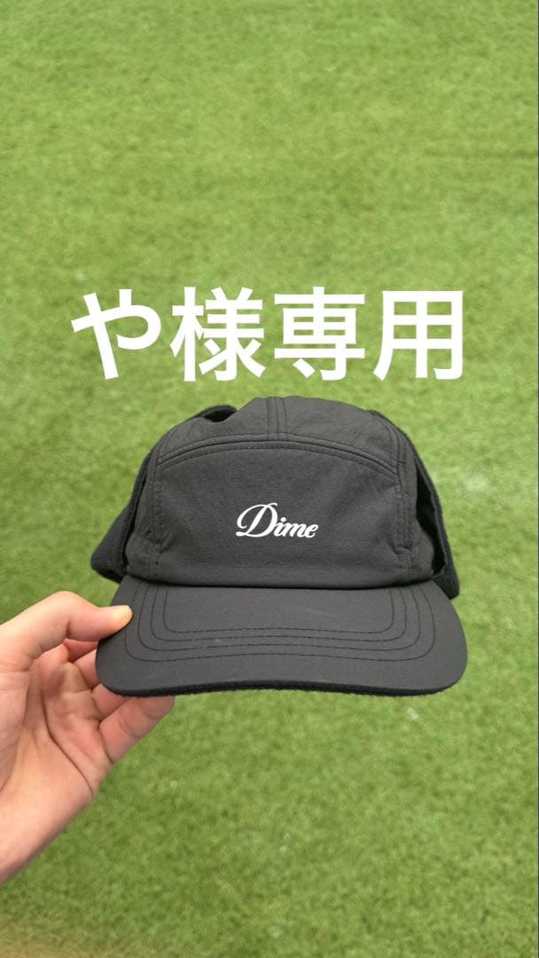 や　 Dime Cursive Earflap Cap ブラック