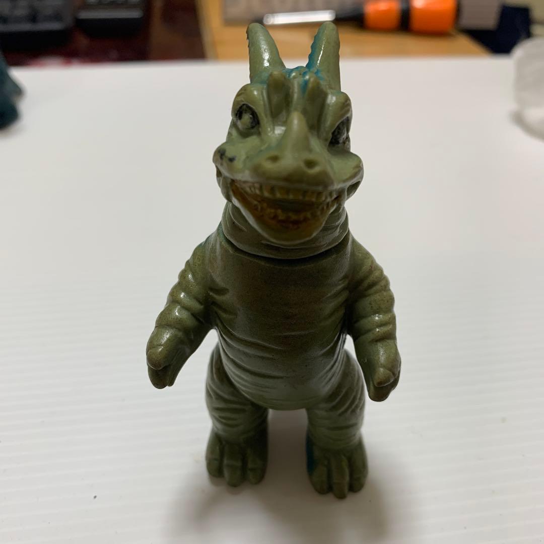 怪獣フィギュア ブルマァク　パゴス