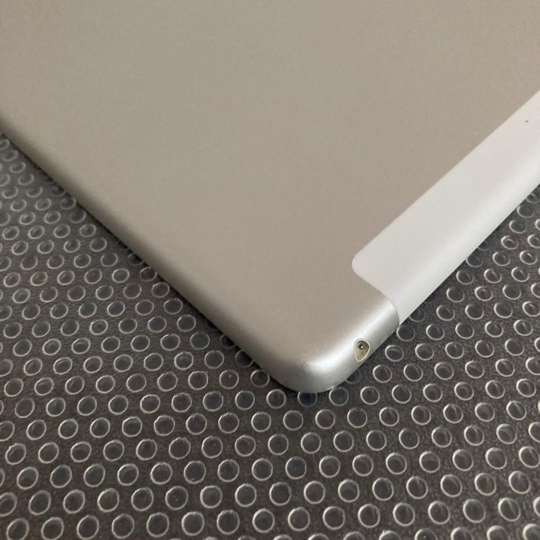 3639【早い者勝ち】電池最良好☆iPad8 第8世代 32GB SIMフリー☆