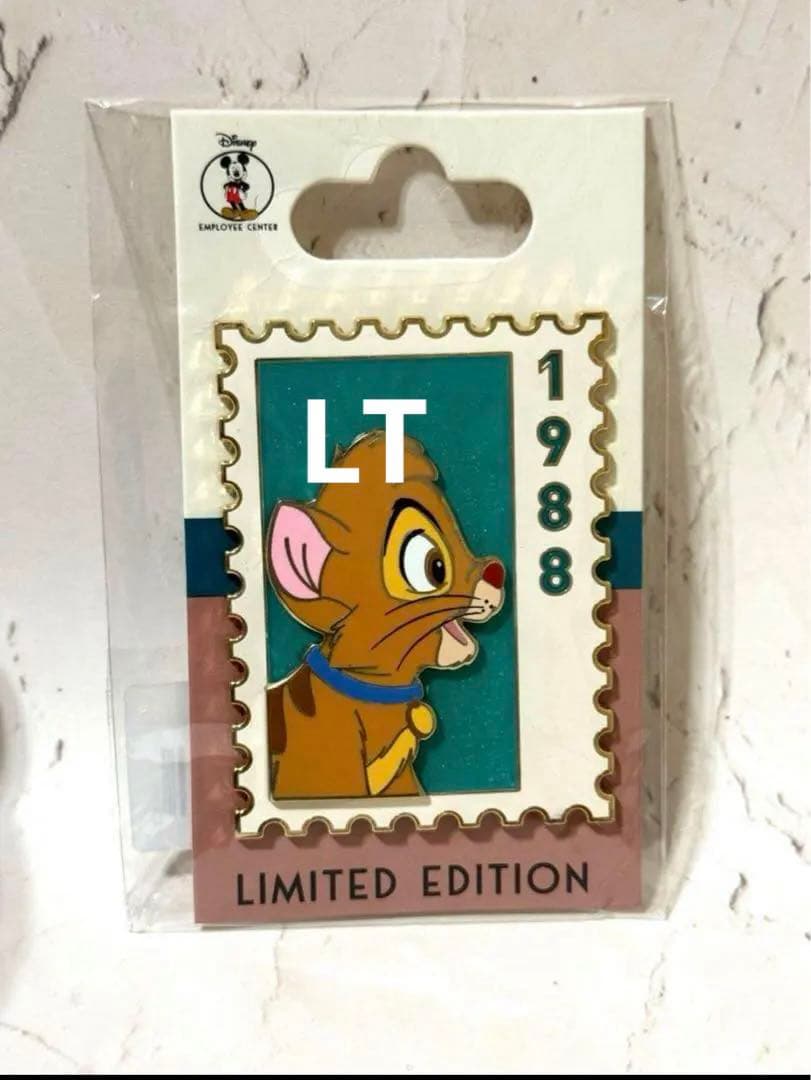 DEC stamp pin Oliver オリバー　ピンバッジ